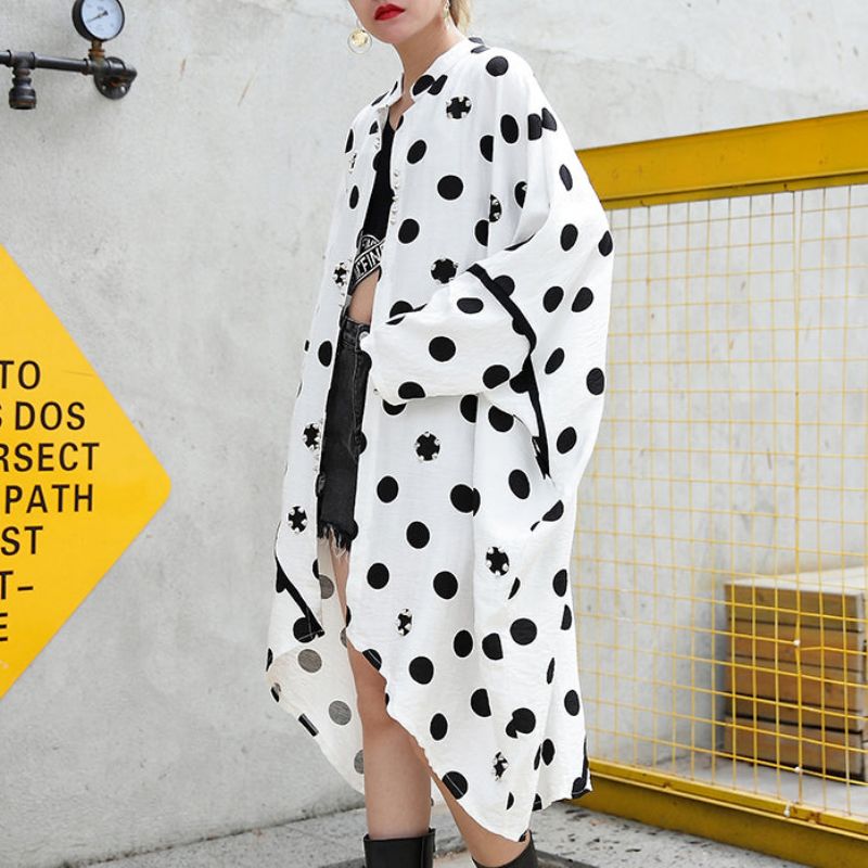 Fijne Witte Katoenen Prints Met Stippen Dunne Vesten Oversized Linnen Trenchcoat Met Vleermuismouwen Jassen Met Opstaande Kraag - Dames cardigans