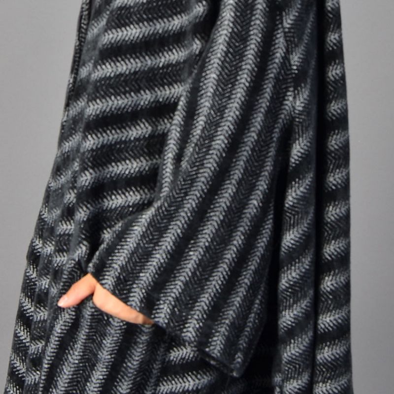 Fijne Zwart Gestreepte Maxi-jas Grote Zakken Lange Jas Dames Winterjassen Met Zoom - Dames trenchcoats